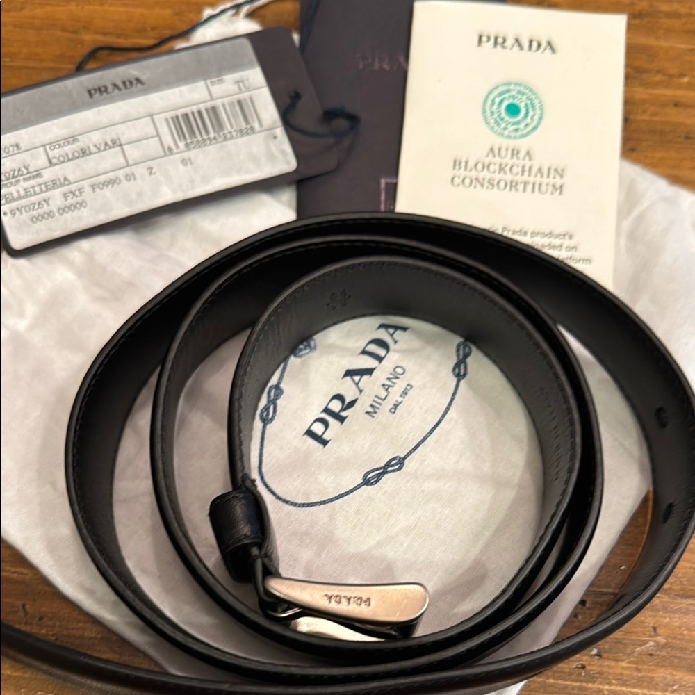 Prada Men’s Black Leather Belt with brushed Silver Buckle size 36/90